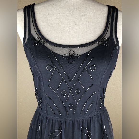 Abercrombie & Fitch Gray Beaded Mini Dress. Fully Lined. Size- XS - Picture 5 of 10